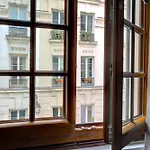 Fabulous Apartment In Le Marais