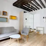 Fabulous Apartment In Le Marais